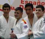 Lucas Monreal, 1� por la derecha, consigui� en bronce